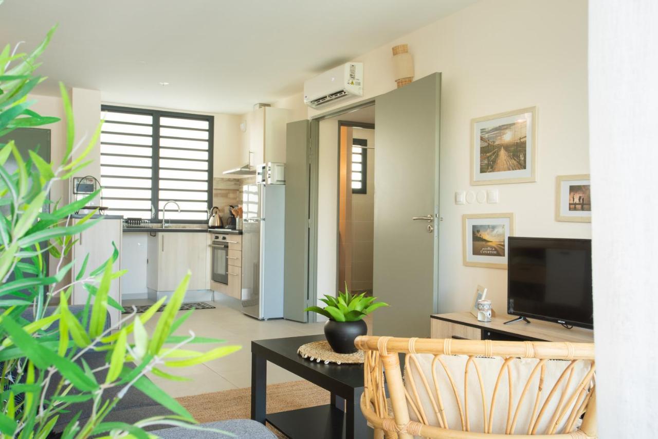 M Safirina Apartment Saint-Paul Bagian luar foto