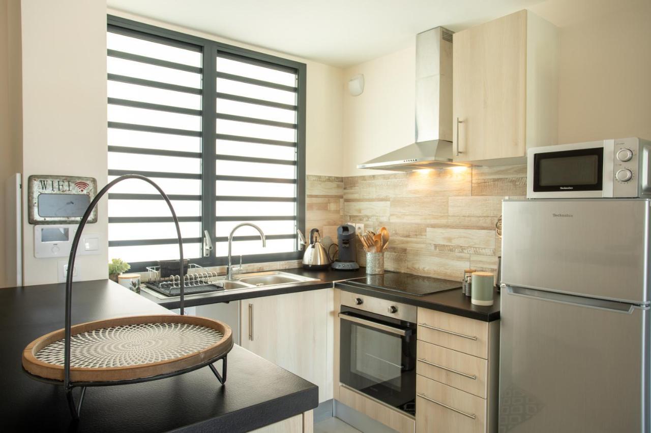 M Safirina Apartment Saint-Paul Bagian luar foto
